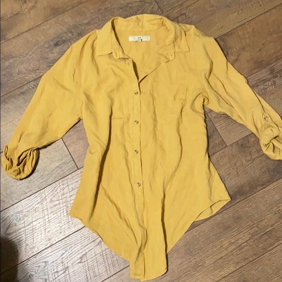 Thread & Supply Tops - 💕SALE💕 Thread & Supply mustard button down shirt